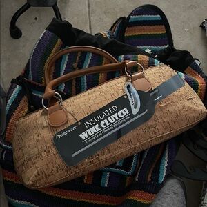 Primeware Insulation Cork Wine Clutch + 2 champagne glasses